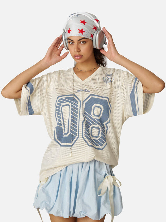 HEIGHT: 5'9" WEIGHT: 121LBS WEARING: M