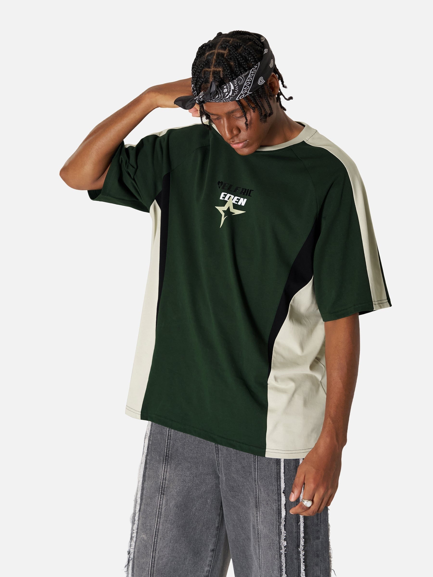 HEIGHT:6' WEIGHT:159LBS WEARING:XL