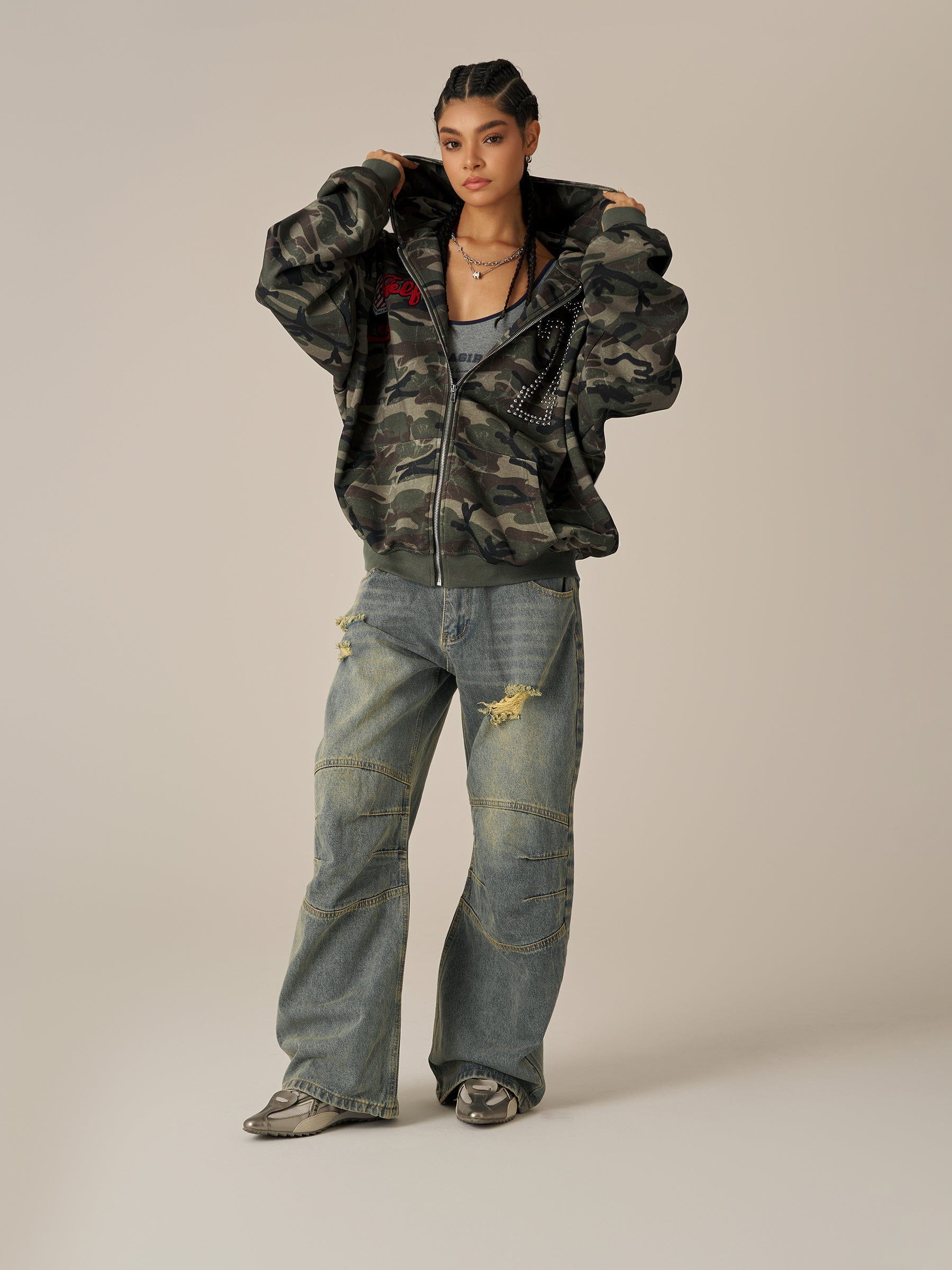 HEIGHT:5'7'' WEIGHT:121LBS WEARING:S