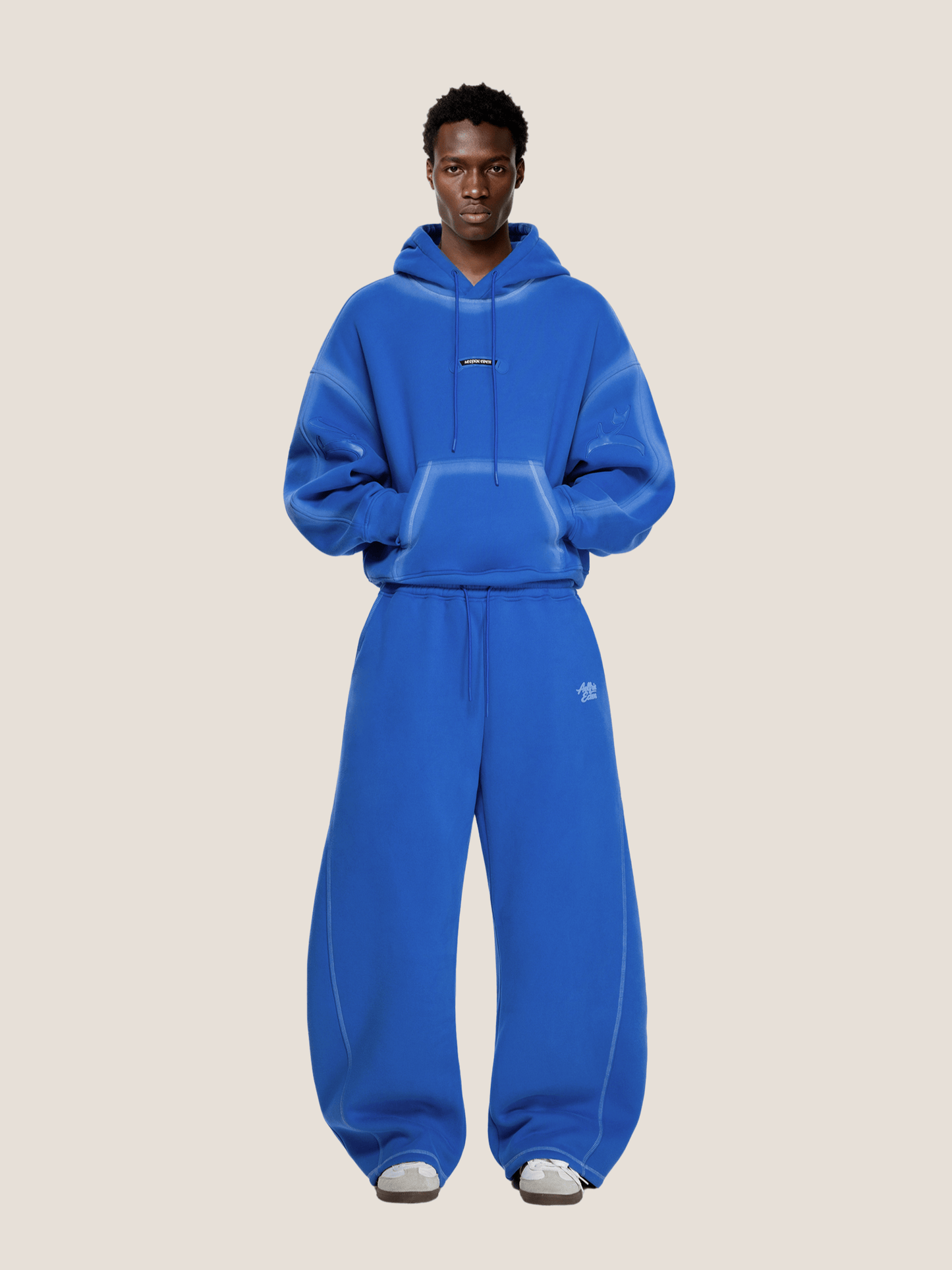 HEIGHT: 6'5" WEIGHT: 157LBS WEARING: XL