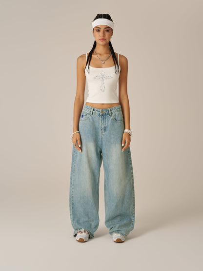 HEIGHT: 5'8" WEIGHT: 119LBS WEARING: 28