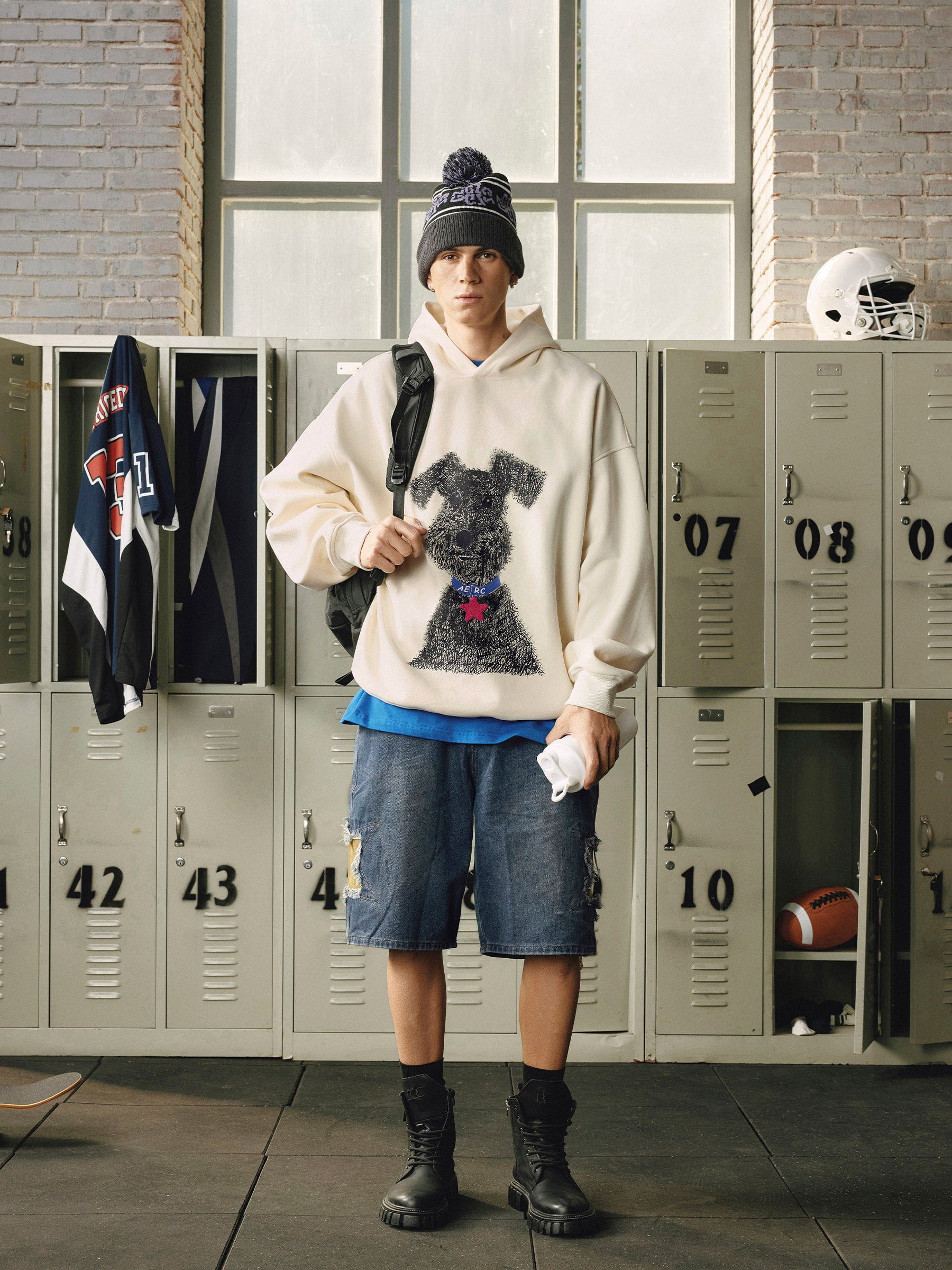 HEIGHT: 6'1" WEIGHT: 176LBS WEARING: L