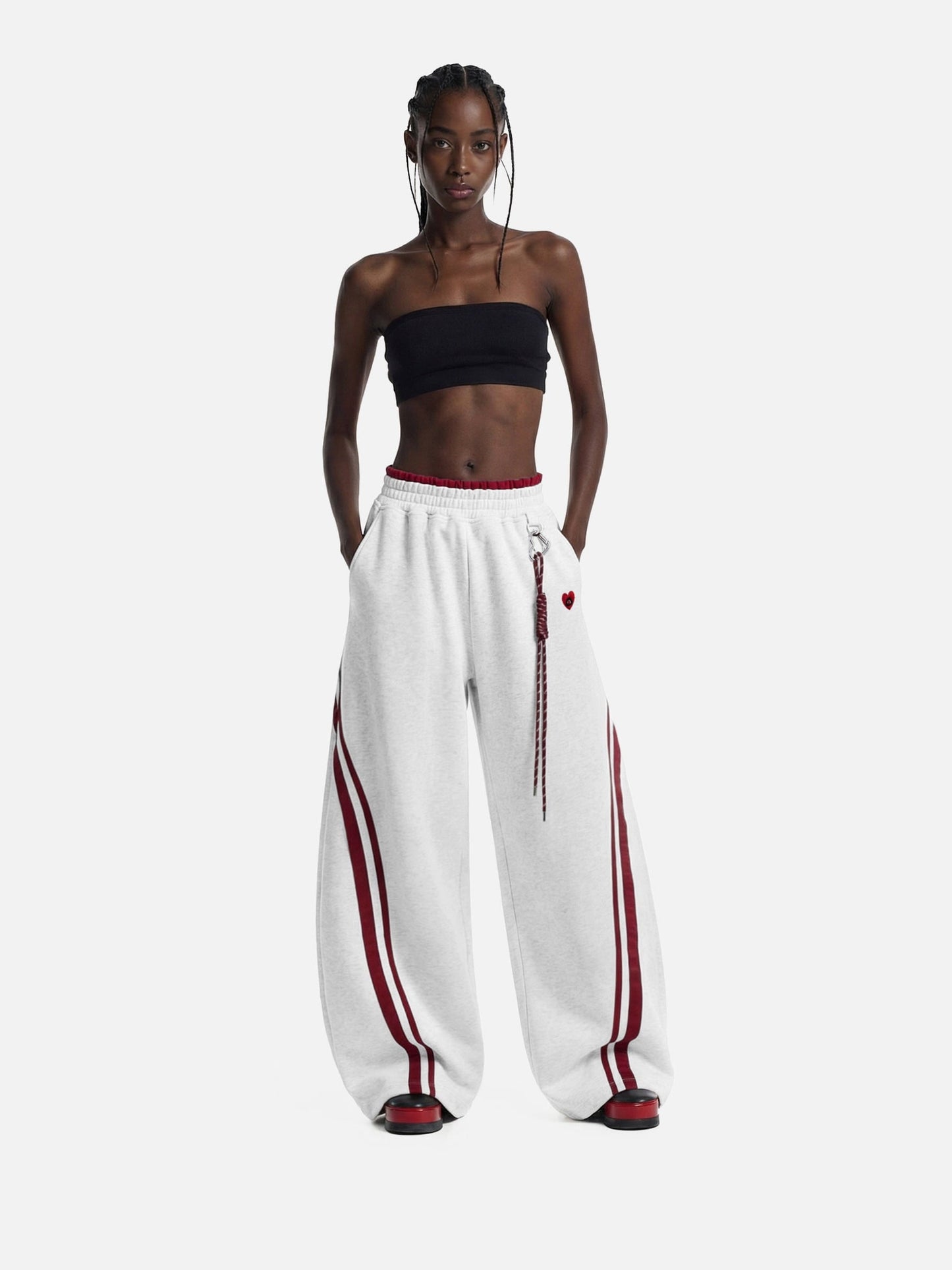 HEIGHT:5'8" WEIGHT:112LBS WEARING:S