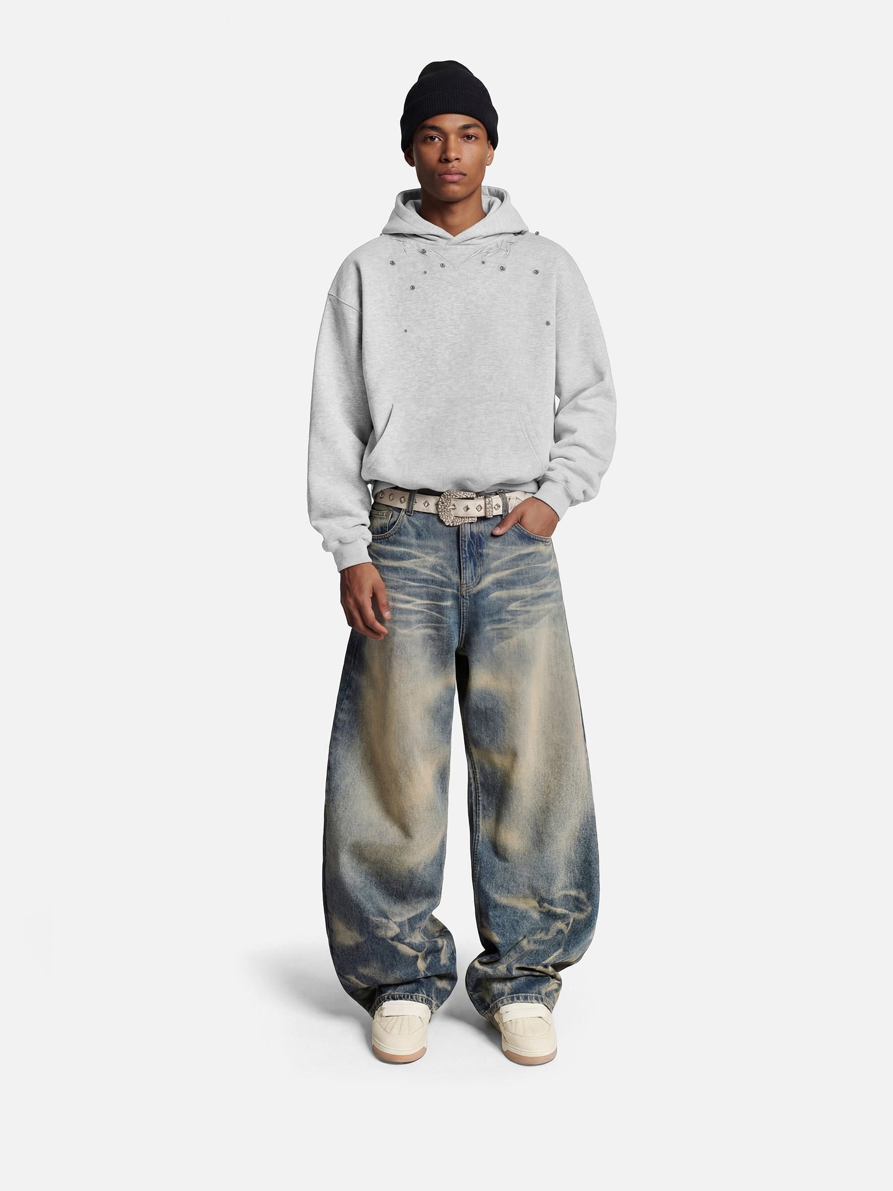 HEIGHT:5'10" WEIGHT:130LBS WEARING:M