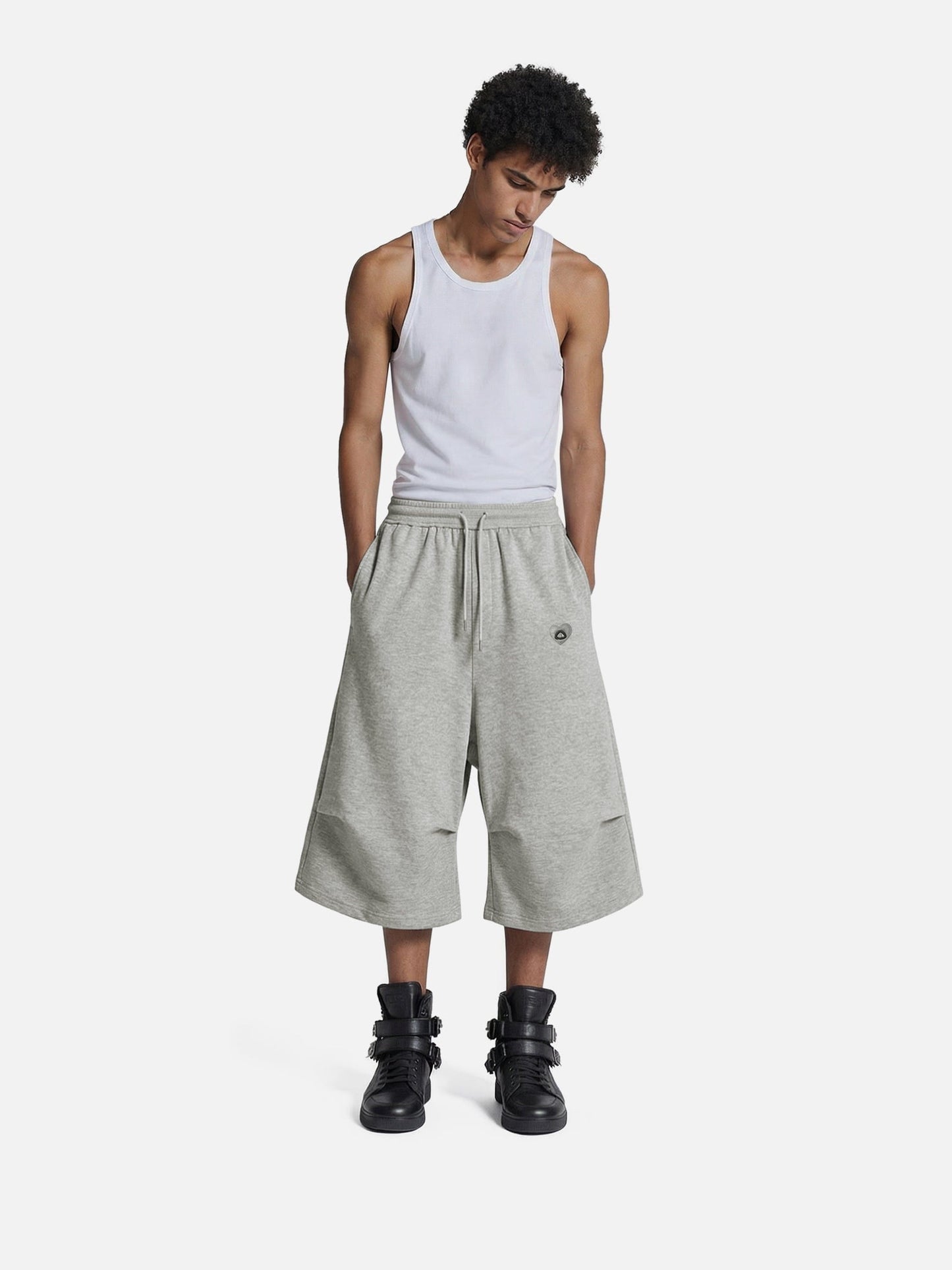 HEIGHT:5'9" WEIGHT:117LBS WEARING:M