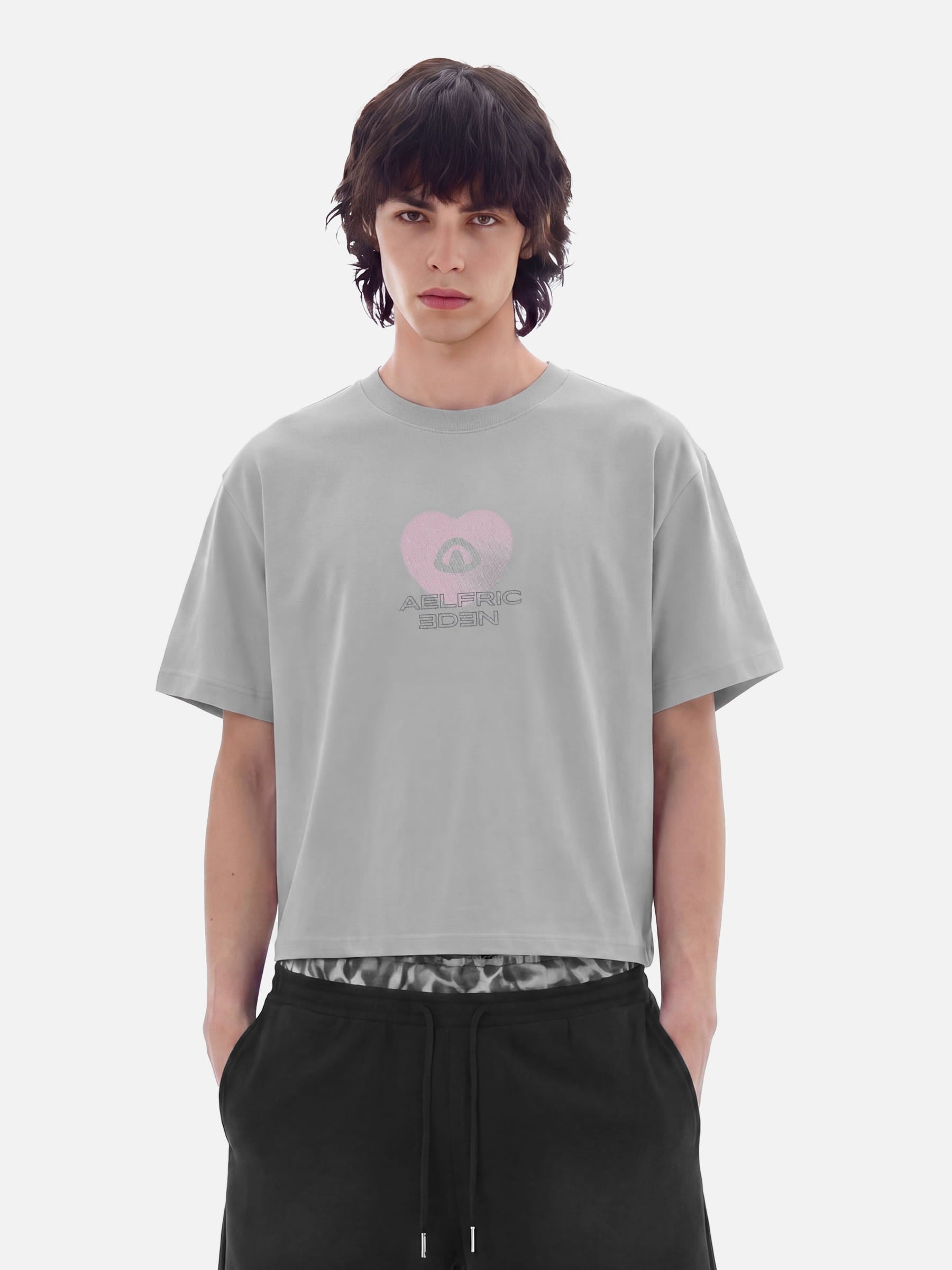 HEIGHT:6'2" WEIGHT:170LBS WEARING:XL