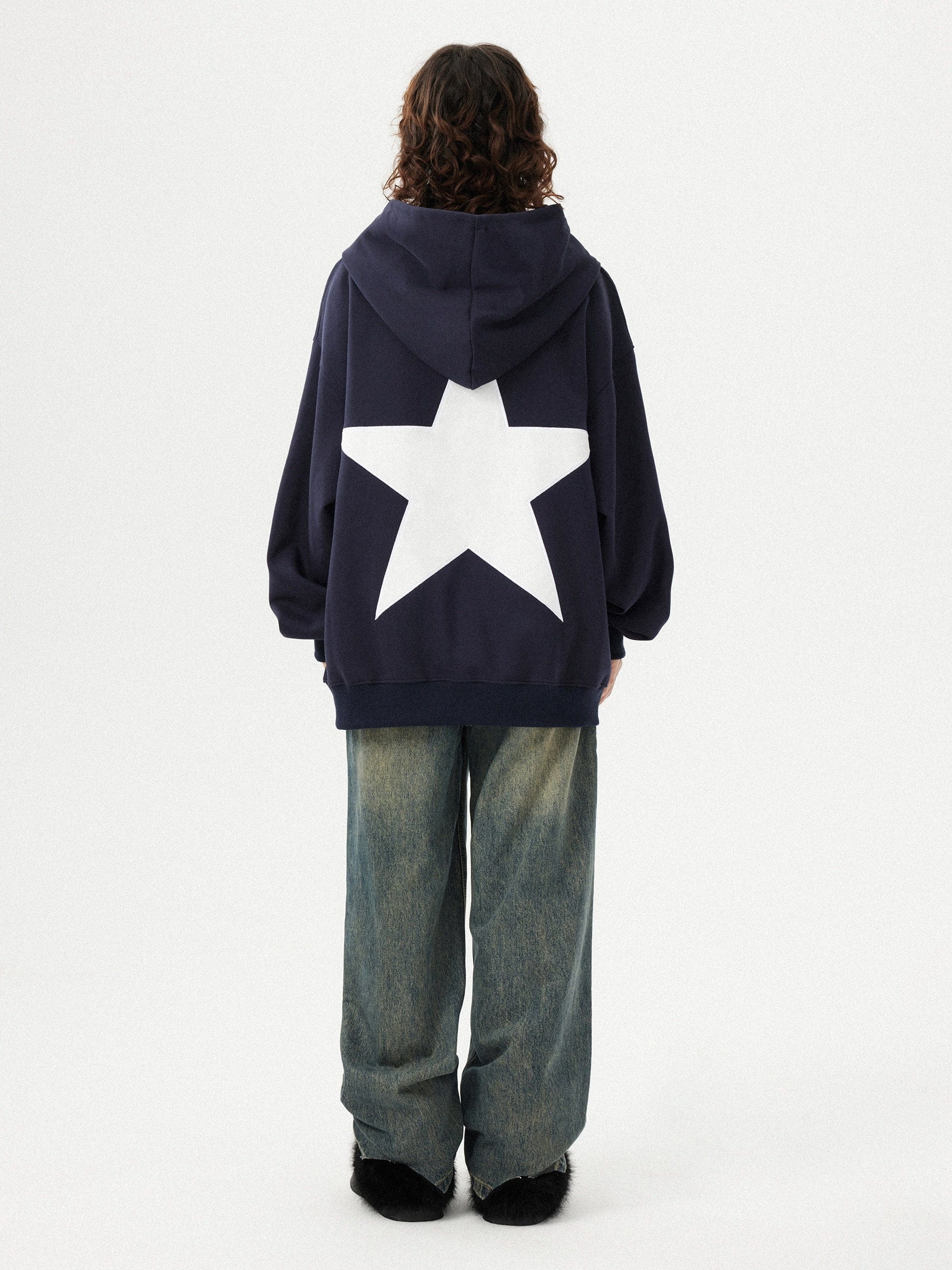 HEIGHT:5'7'' WEIGHT:121LBS WEARING:M