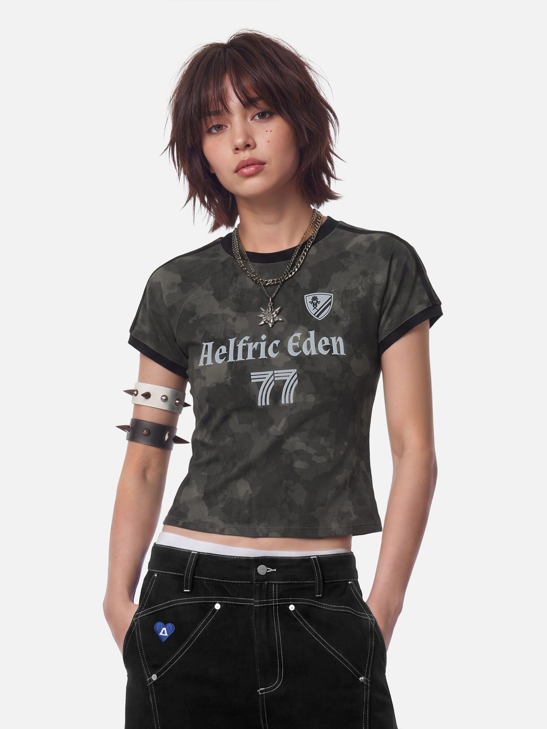 HEIGHT:5'5" WEIGHT:101LBS WEARING:S