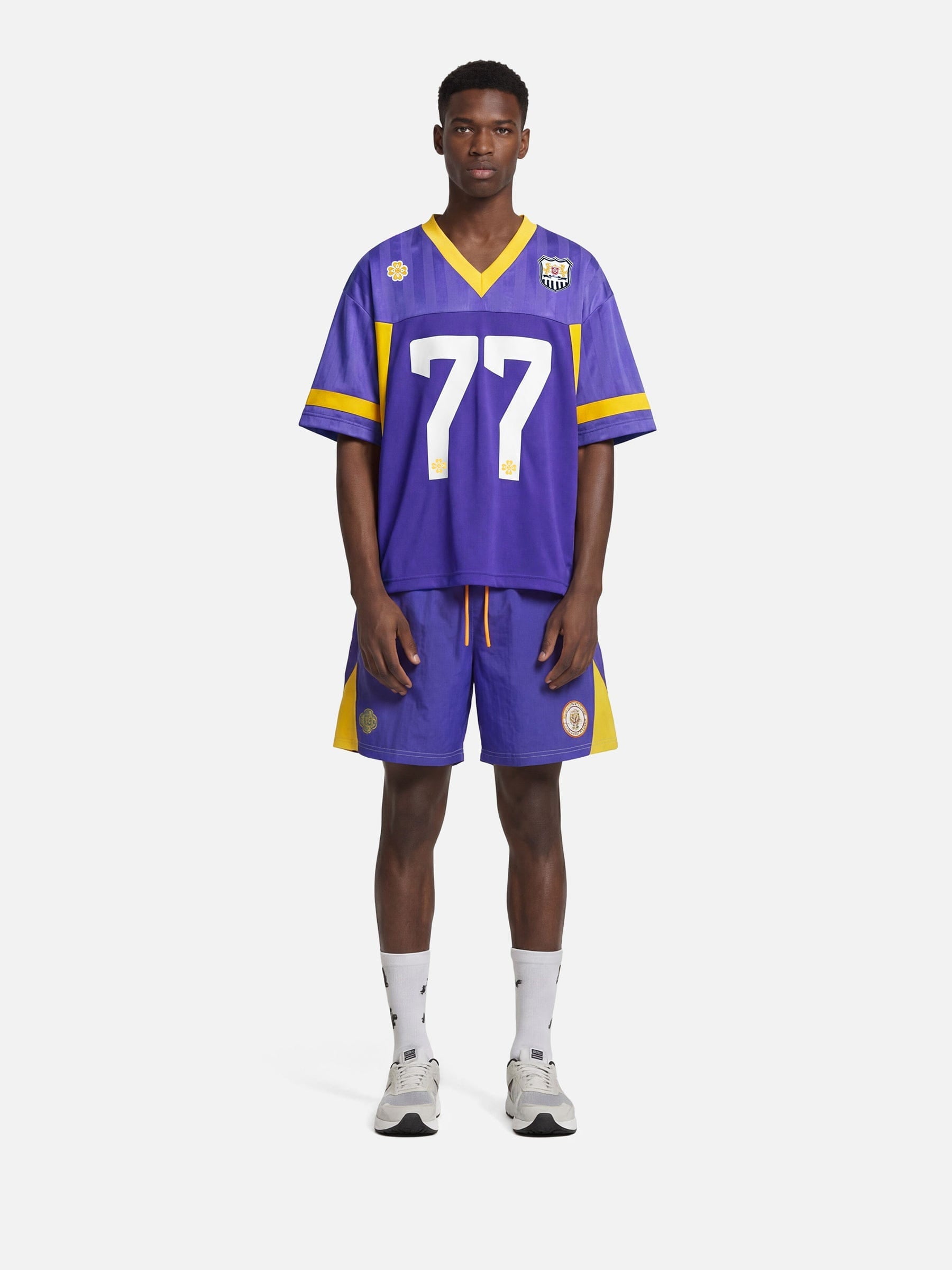HEIGHT:6'2" WEIGHT:146LBS WEARING:XL