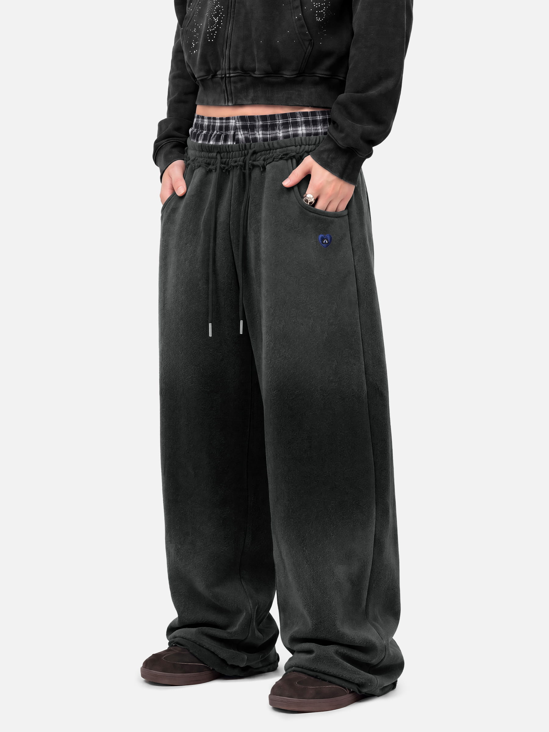 HEIGHT:5'8'' WEIGHT:102LBS WEARING:M