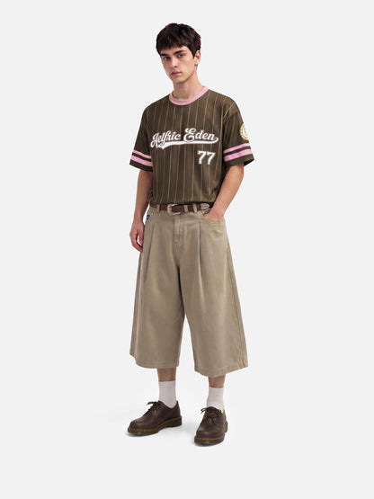 HEIGHT:5'9" WEIGHT:139LBS WEARING:M