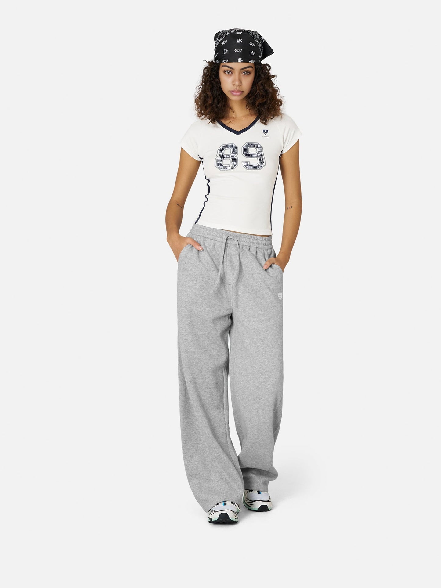 HEIGHT:5'9''WEIGHT:121LBS WEARING:M