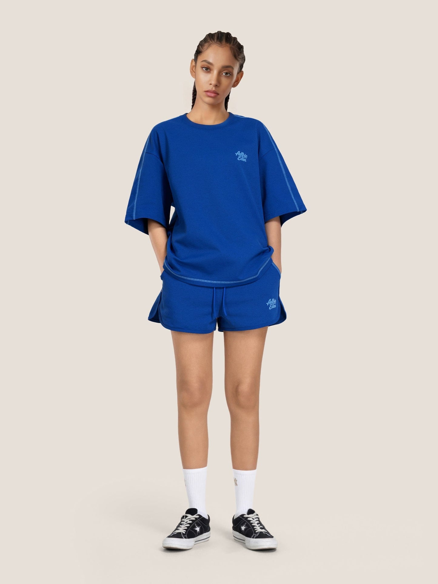 HEIGHT:5'6" WEIGHT:108LBS WEARING:S