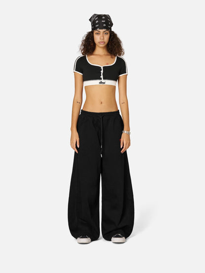HEIGHT:5'9'' WEIGHT:121LBS WEARING:XL