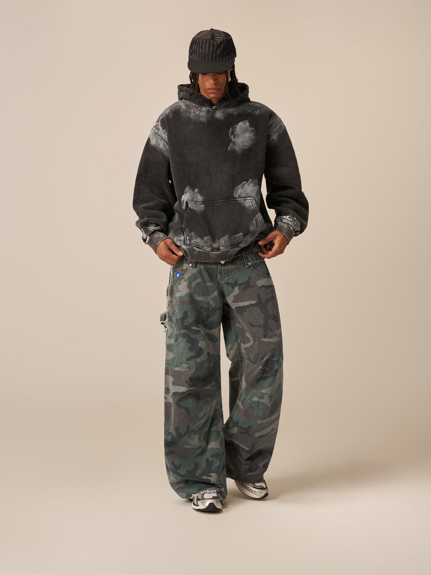 HEIGHT:6'2" WEIGHT:159LBS WEARING:34
