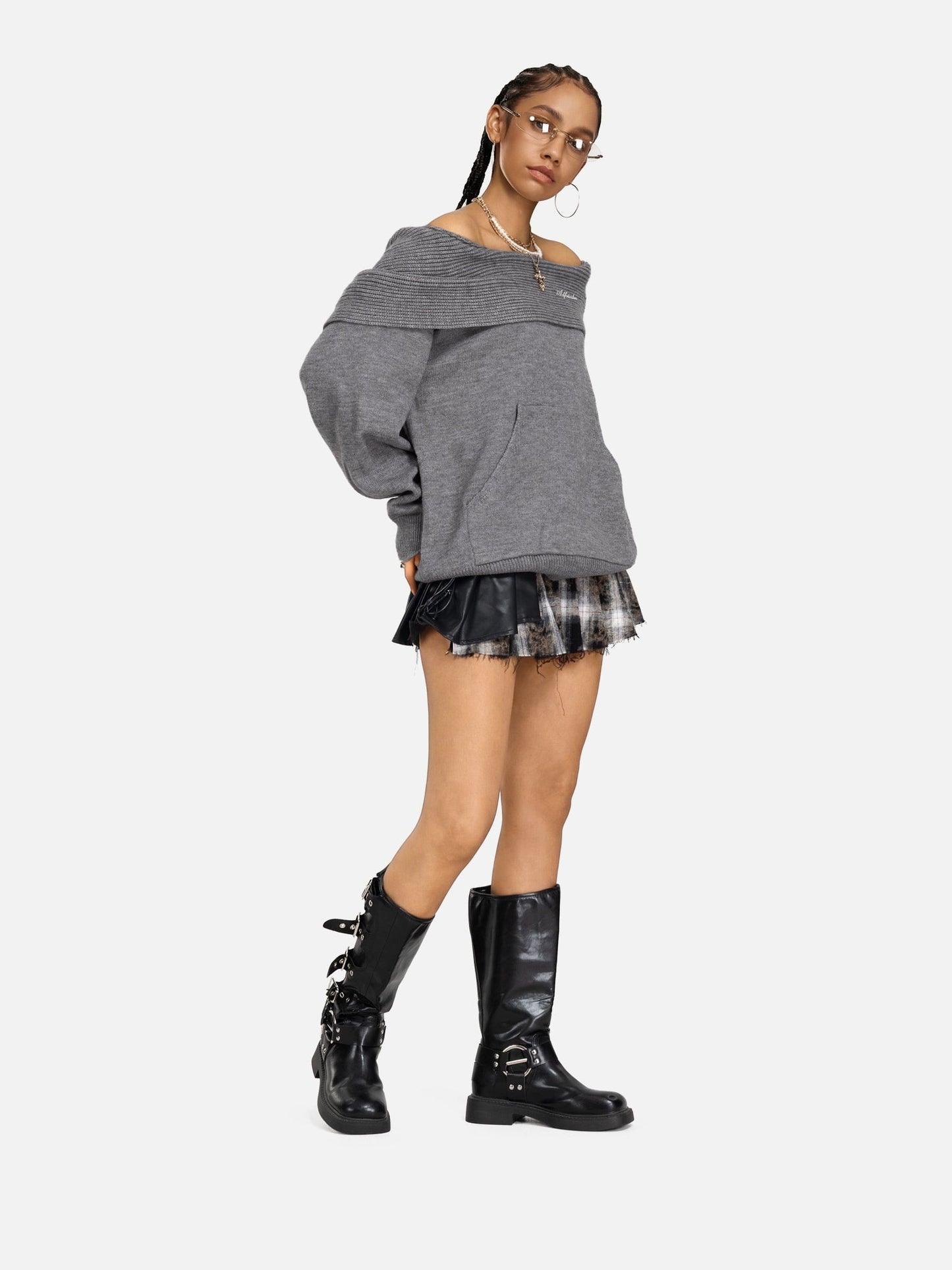 HEIGHT:5'6" WEIGHT:108LBS WEARING:S