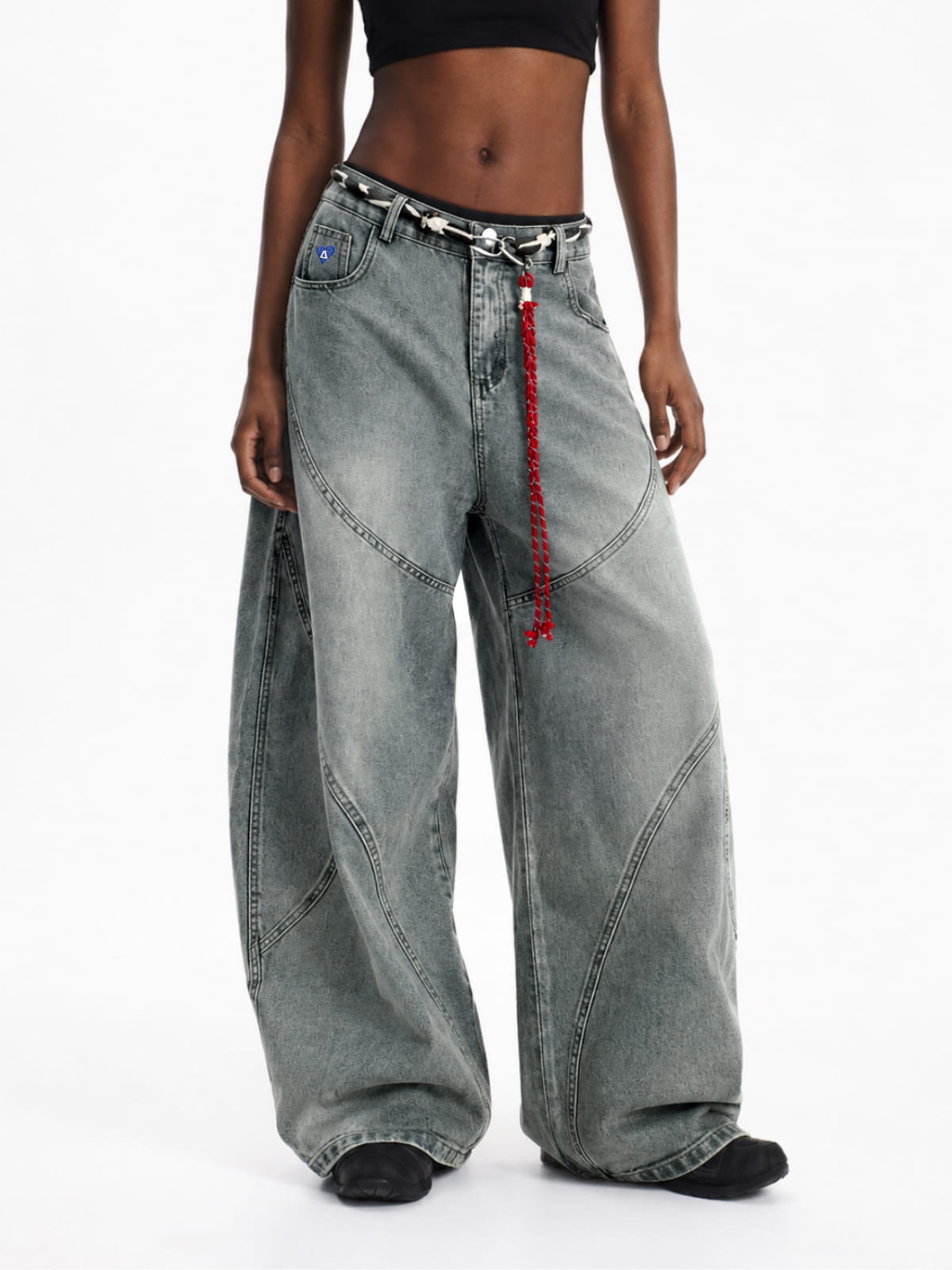 HEIGHT:5'7" WEIGHT:105LBS WEARING:28