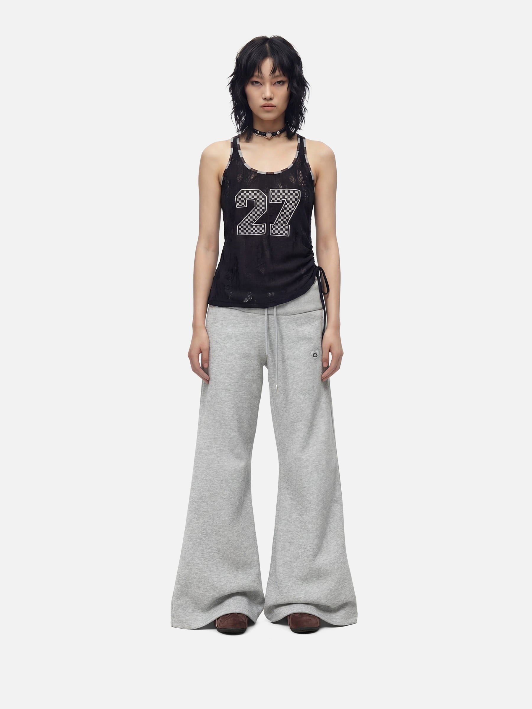 HEIGHT:5'8" WEIGHT:112LBS WEARING:M