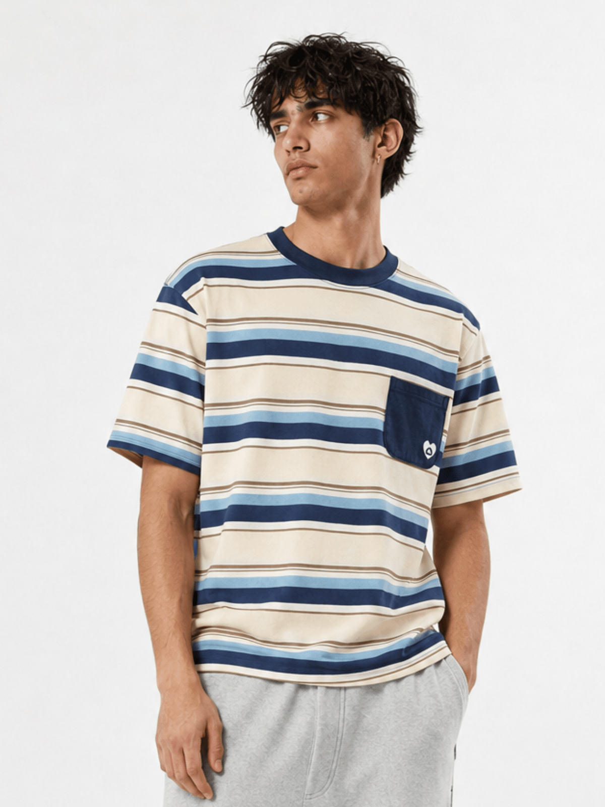 HEIGHT:5'11" WEIGHT:161LBS WEARING:XL