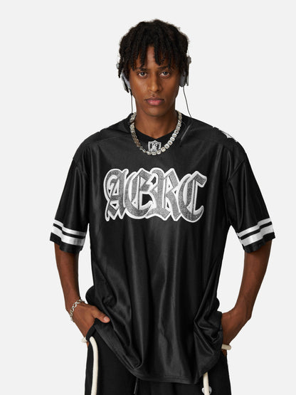 HEIGHT:6' WEIGHT:159LBS WEARING:XL