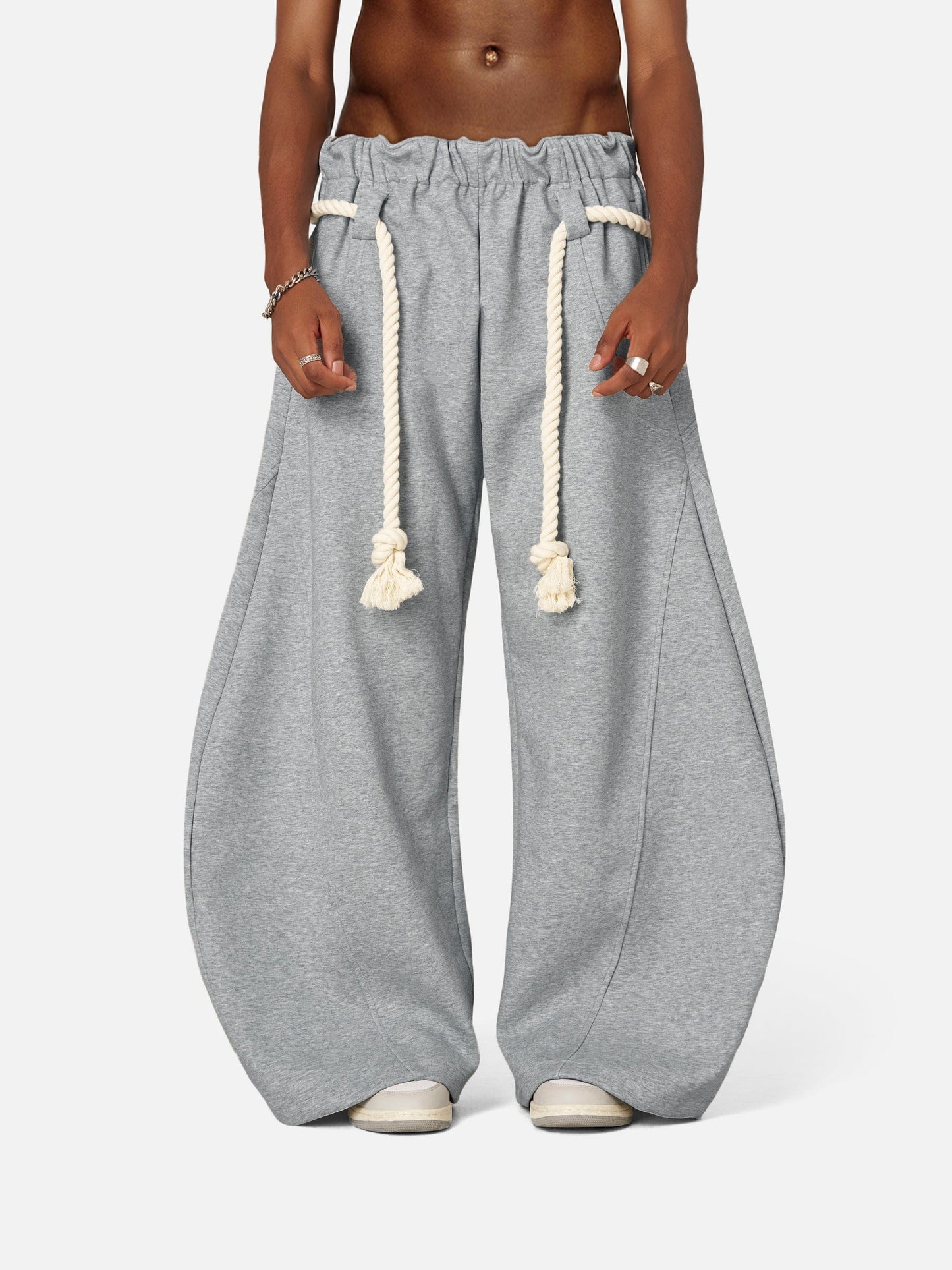HEIGHT:6' WEIGHT:159LBS WEARING:XL(Regular)