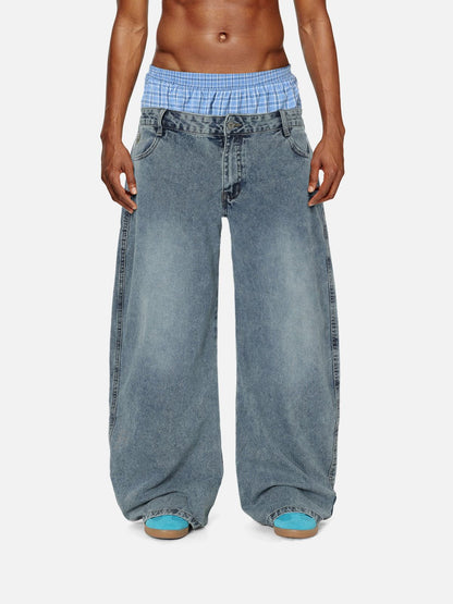 HEIGHT: 6' WEIGHT: 159LBS WEARING: XL