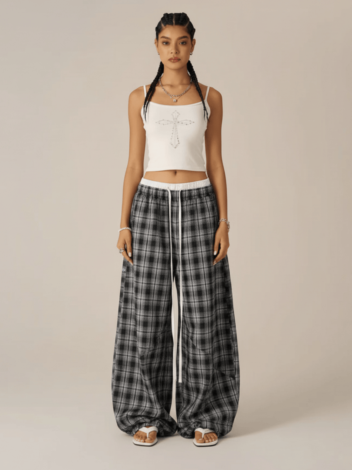 HEIGHT: 5'8' WEIGHT: 110LBS WEARING: S