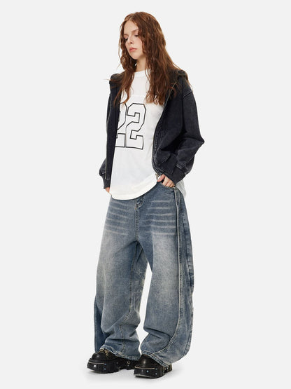HEIGHT: 5'8" WEIGHT: 125LBS WEARING: M