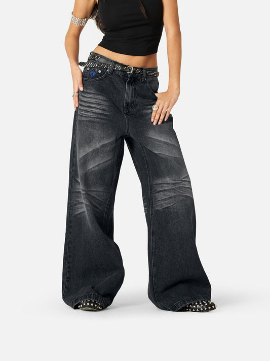 HEIGHT: 5'8" WEIGHT: 119LBS WEARING: 28